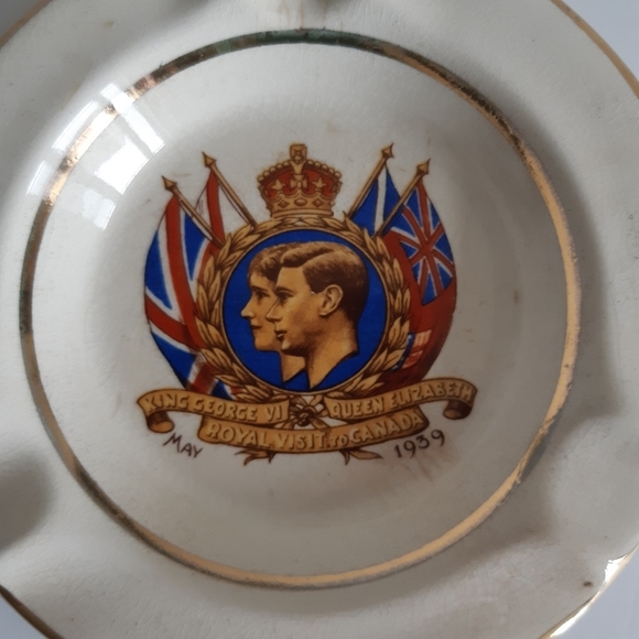 1939 King George VI and Queen Elizabeth ashtray - Picture 2 of 10